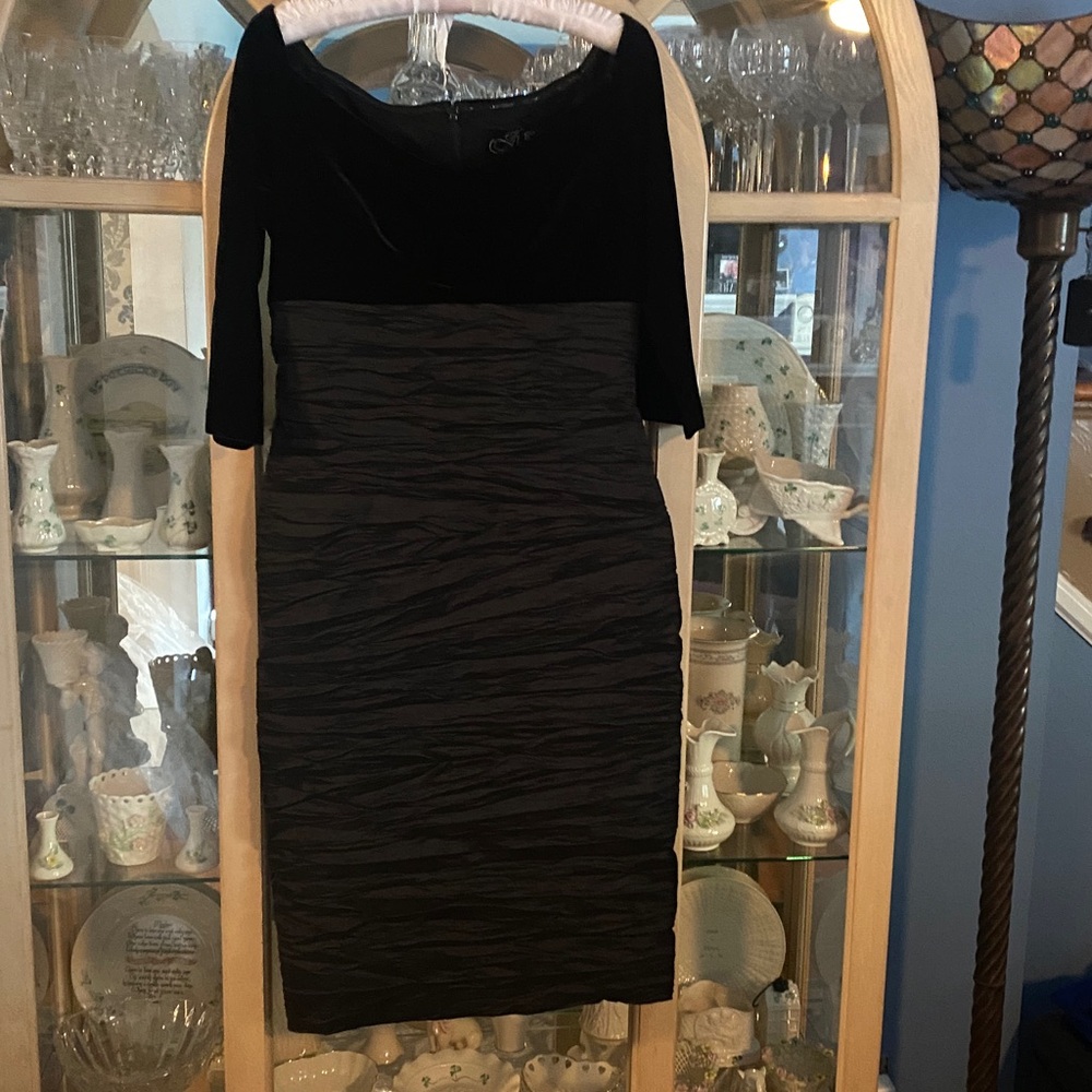 Elegant Alex Evenings Midi Dress –velvet and crepe, 3/4 sleeve.